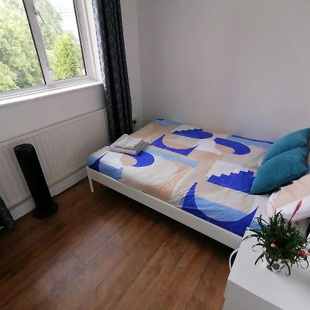 White City Apartment, Your London Stay Экстерьер фото