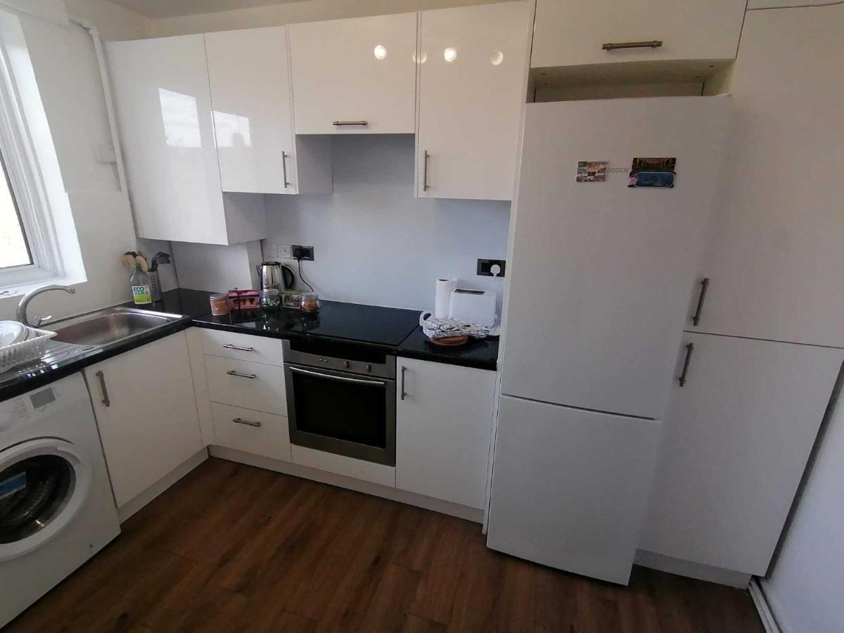 White City Apartment, Your London Stay Экстерьер фото