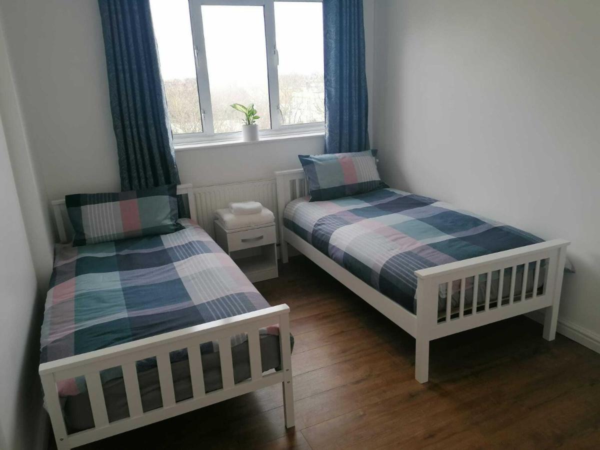 White City Apartment, Your London Stay Экстерьер фото